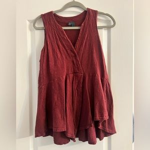 Left of Center Anthropologie tank size medium maroon color